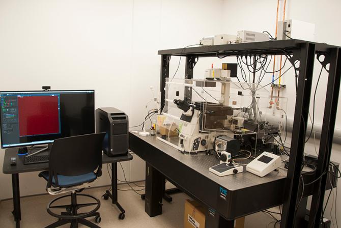 Research infrastructure-microscopy station.